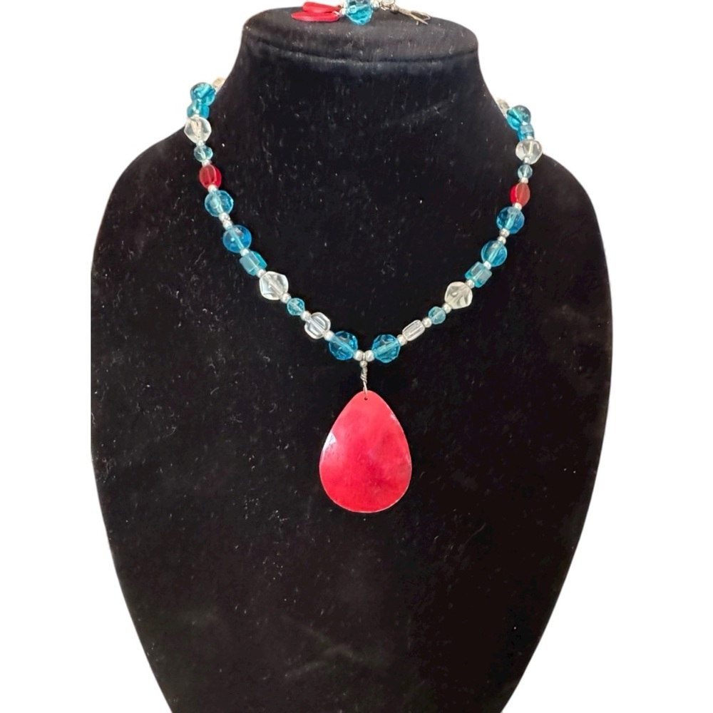 Elegant Red and Blue Beaded Necklace EUC